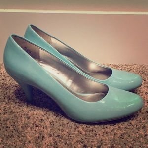 Blue Bandolino Heels